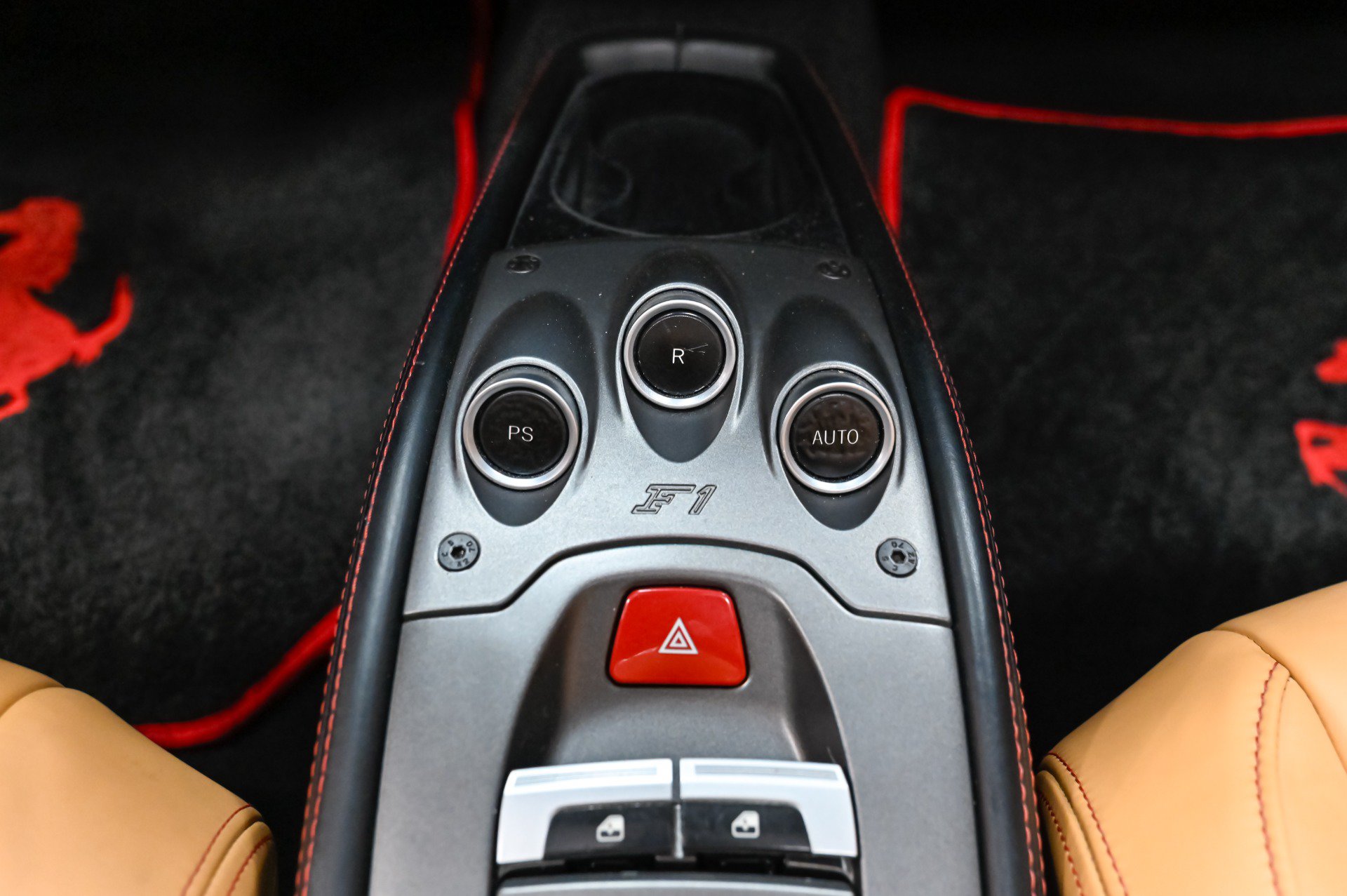 Used 2013 Ferrari 458 Spider RWD image 33