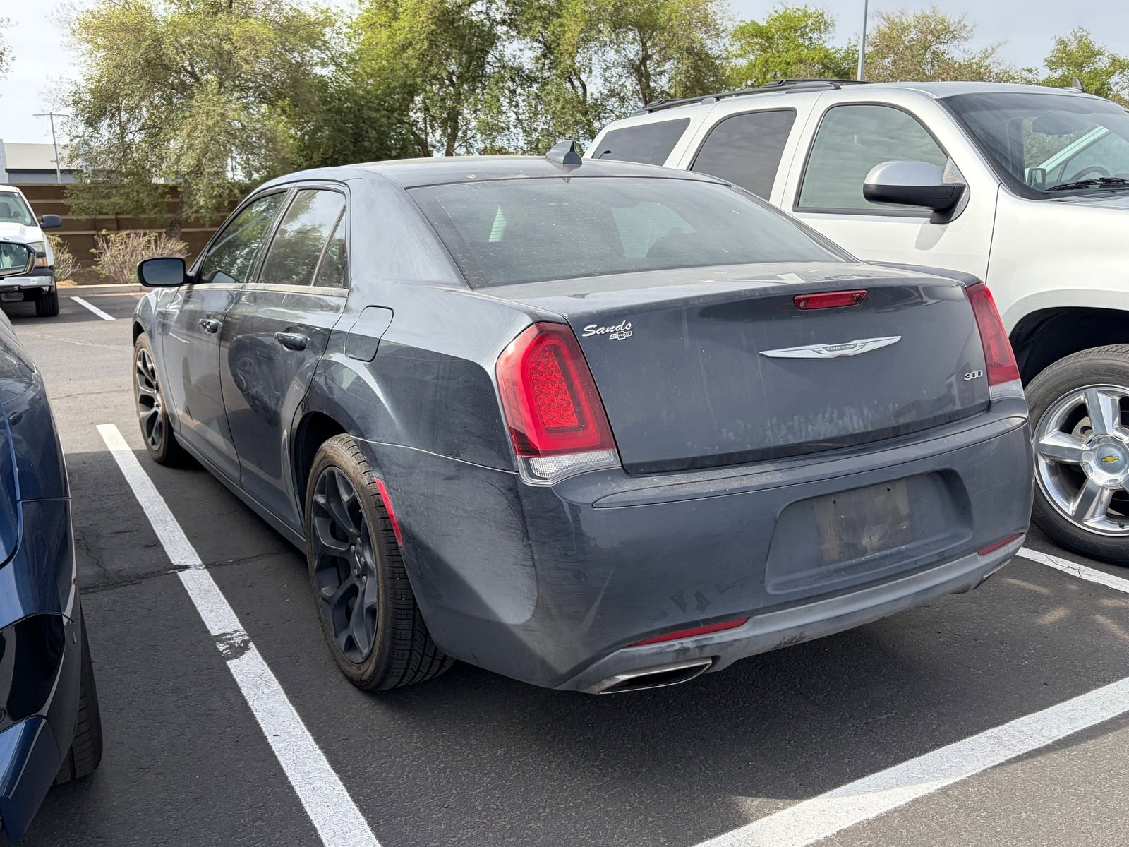 Used 2019 Chrysler 300 Touring w/ Sport Appearance Package image 4