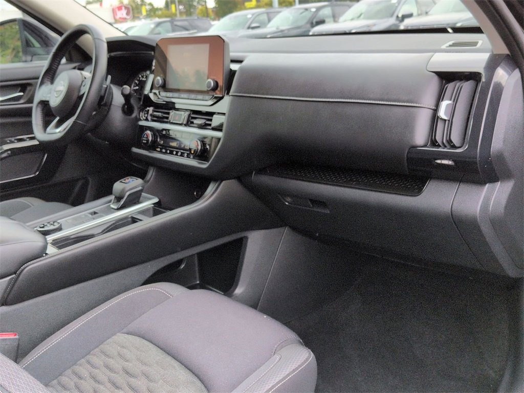 Used 2022 Nissan Pathfinder SV image 20