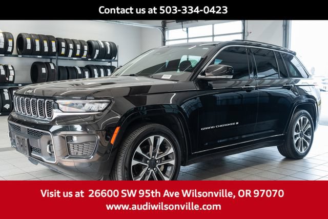 Used 2023 Jeep Grand Cherokee Overland AWD/4WD image 3