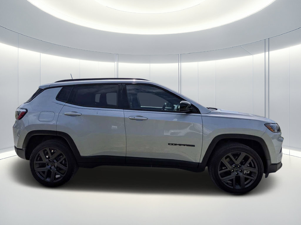 New 2026 Jeep Compass Latitude AWD/4WD image 3