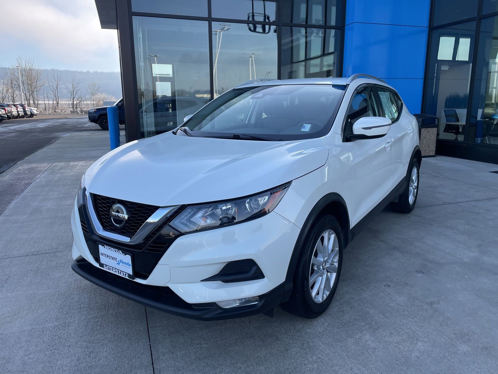 Used 2022 Nissan Rogue Sport SV image 1