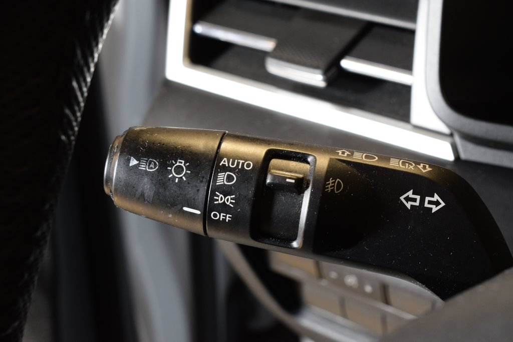 Used 2023 Mitsubishi Outlander SE AWD/4WD image 16