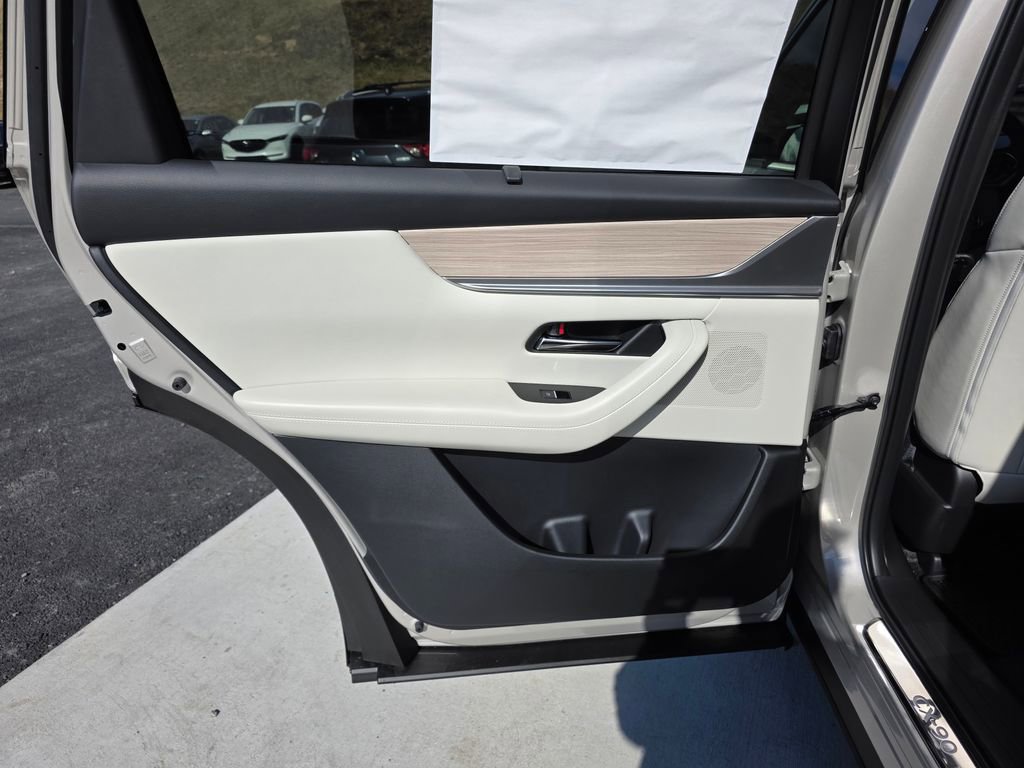 New 2025 MAZDA CX-90 Plug-In Hybrid w/ Premium Plus image 8