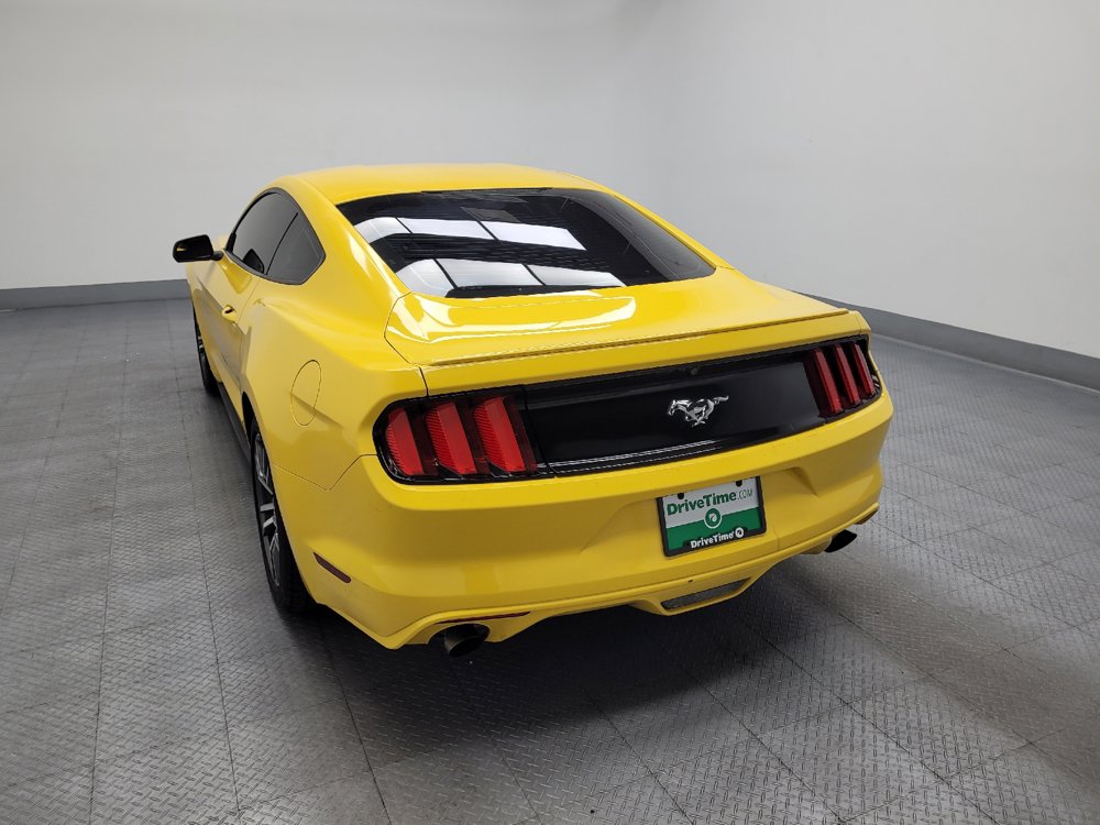 Used 2017 Ford Mustang Coupe RWD image 6