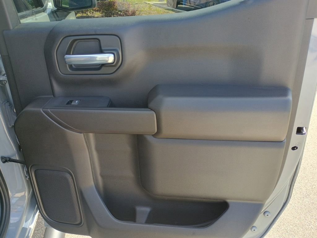 Used 2024 Chevrolet Silverado 1500 Custom image 18