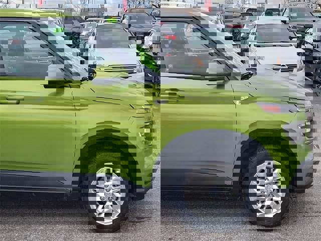 Used 2021 Hyundai Venue SE image 2