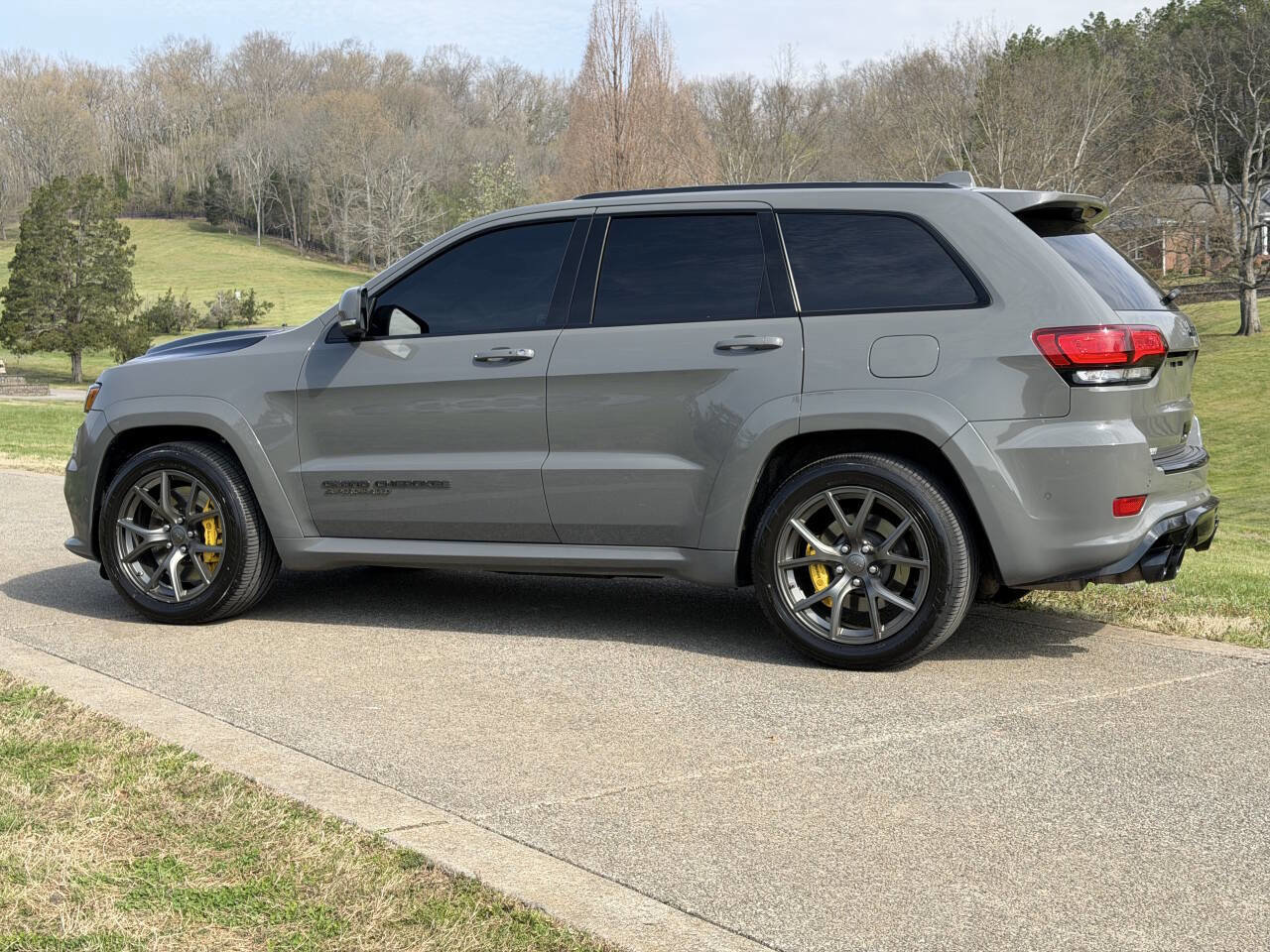 Used 2020 Jeep Grand Cherokee Trackhawk AWD/4WD image 2