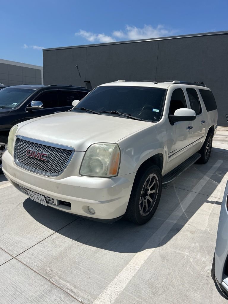 Used 2009 GMC Yukon XL Denali RWD image 1