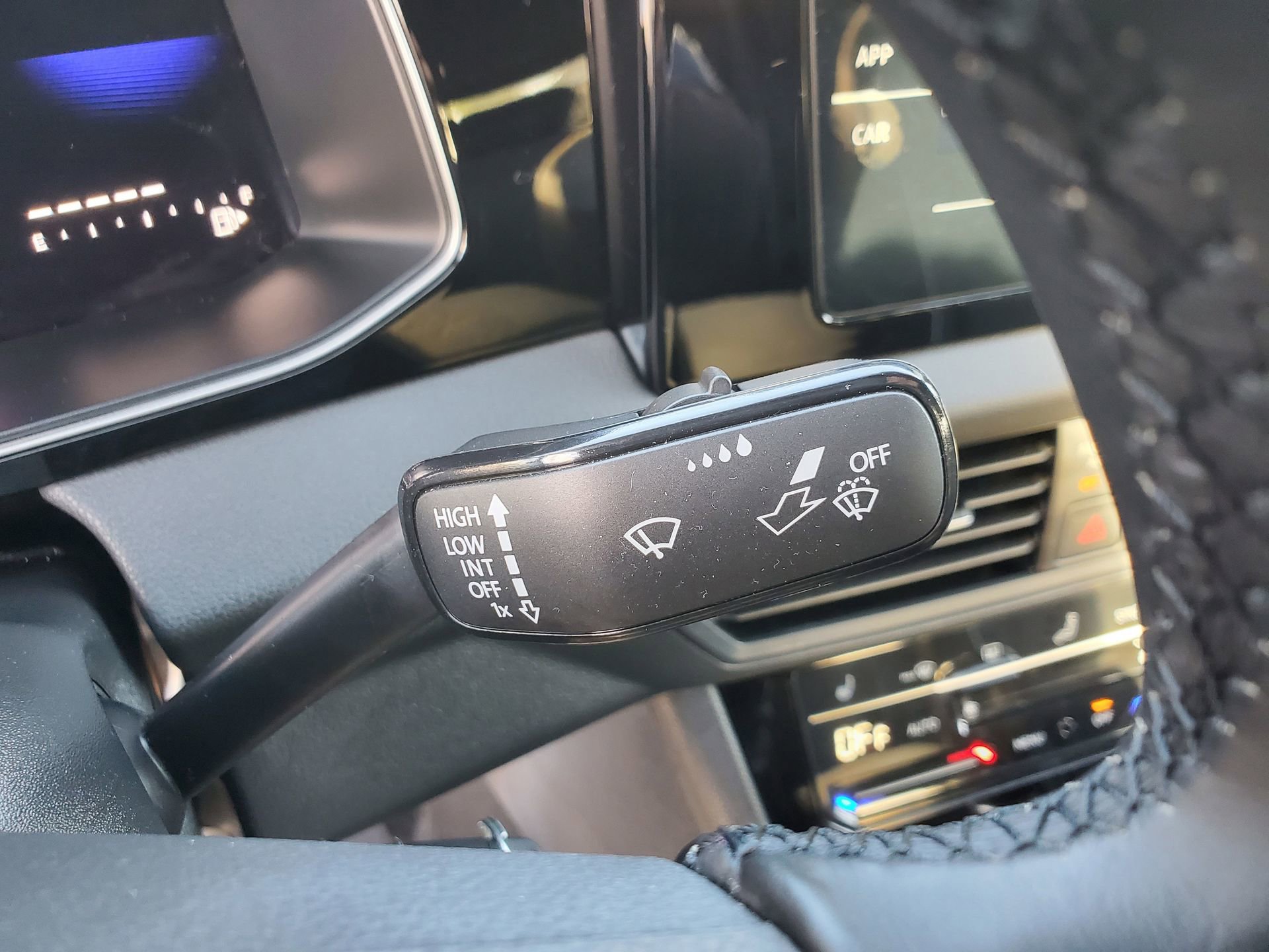 Used 2025 Volkswagen Jetta Sport image 23