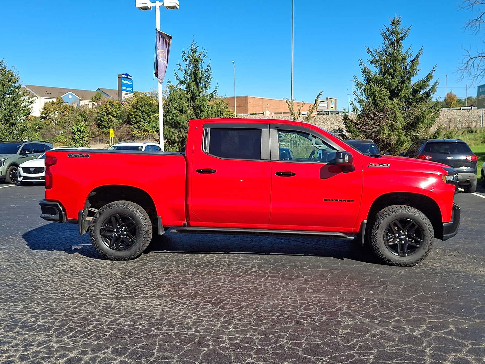 Used 2019 Chevrolet Silverado 1500 LT Trail Boss AWD/4WD image 7