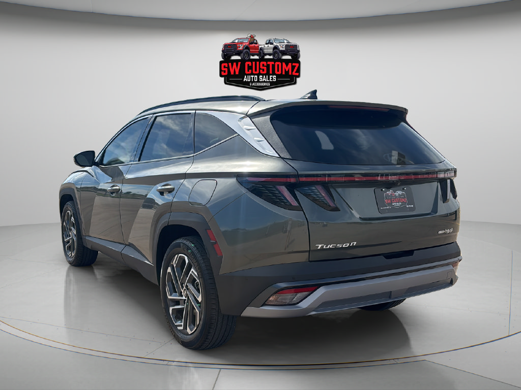 Used 2025 Hyundai Tucson Limited AWD/4WD image 5