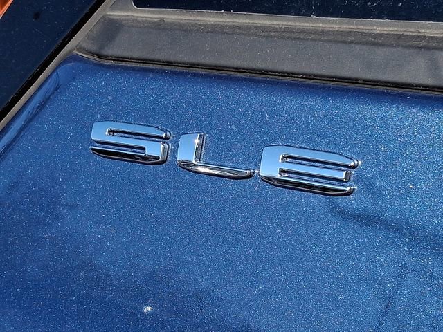 Used 2024 GMC Terrain SLE image 11