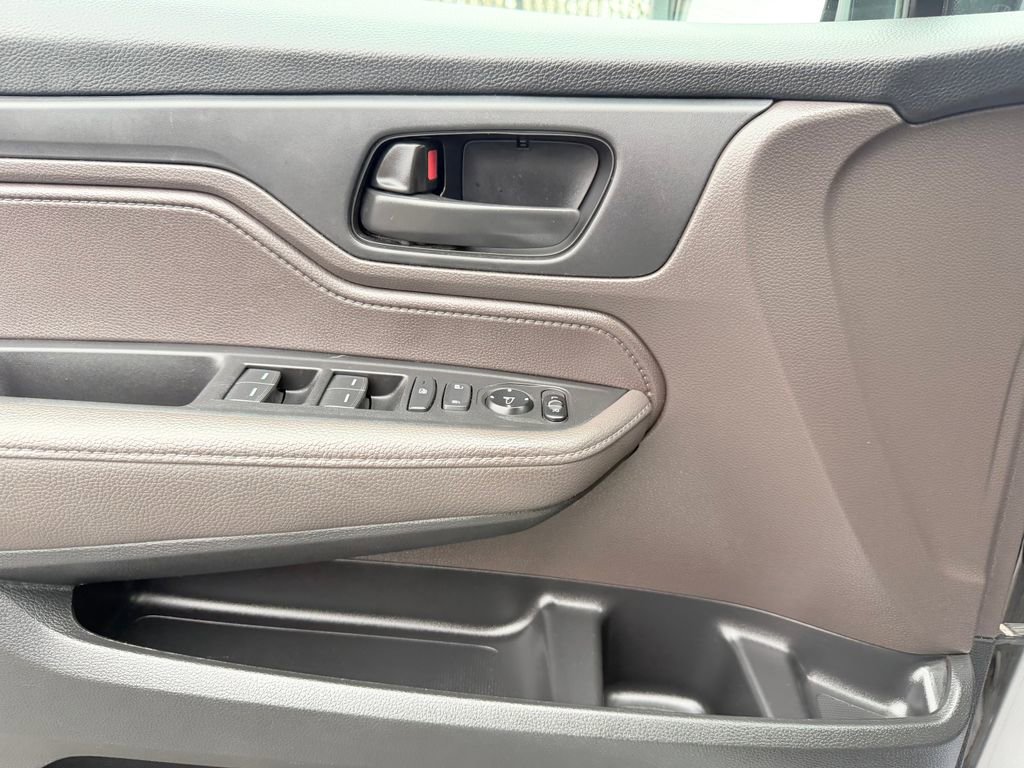 Used 2022 Honda Odyssey EX image 20