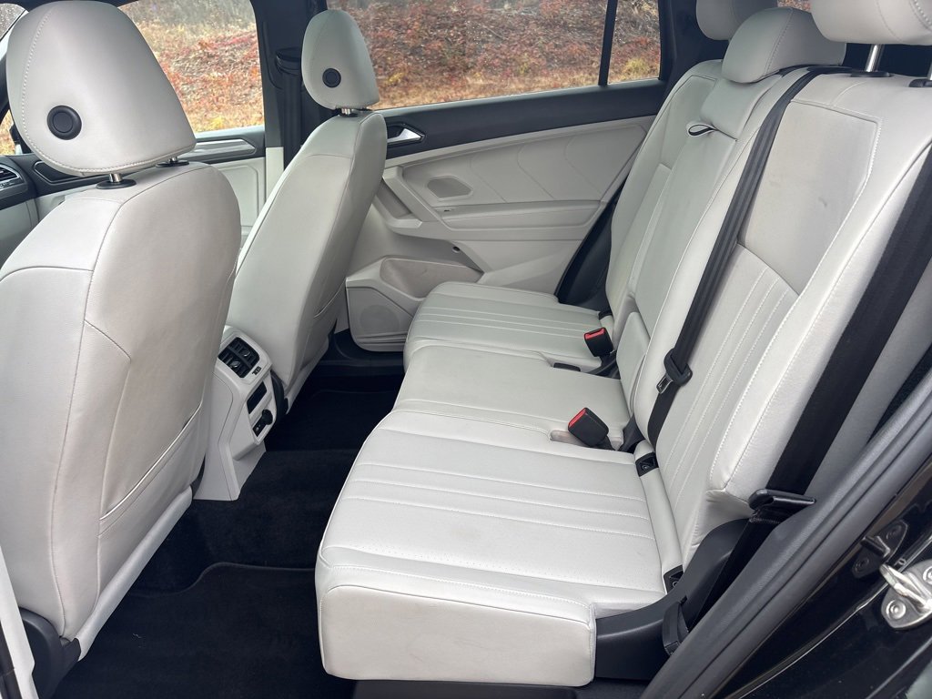 Used 2023 Volkswagen Tiguan SE R-Line image 44