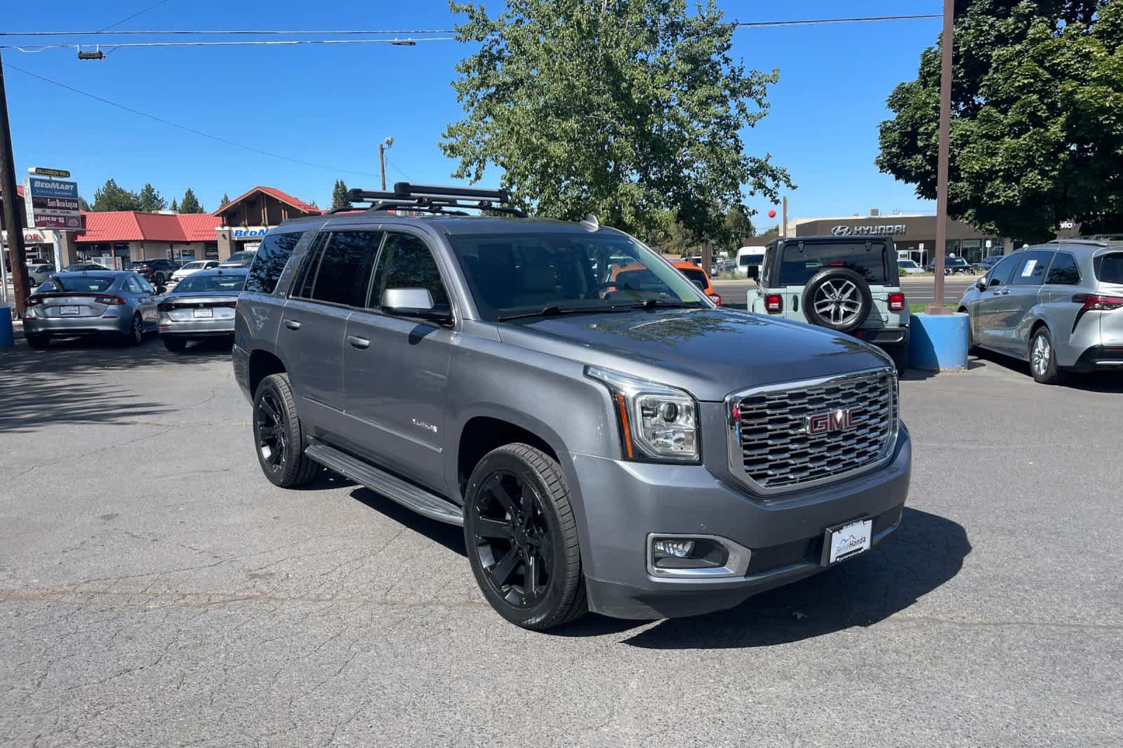 Used 2020 GMC Yukon SLT w/ Premium Edition AWD/4WD image 7