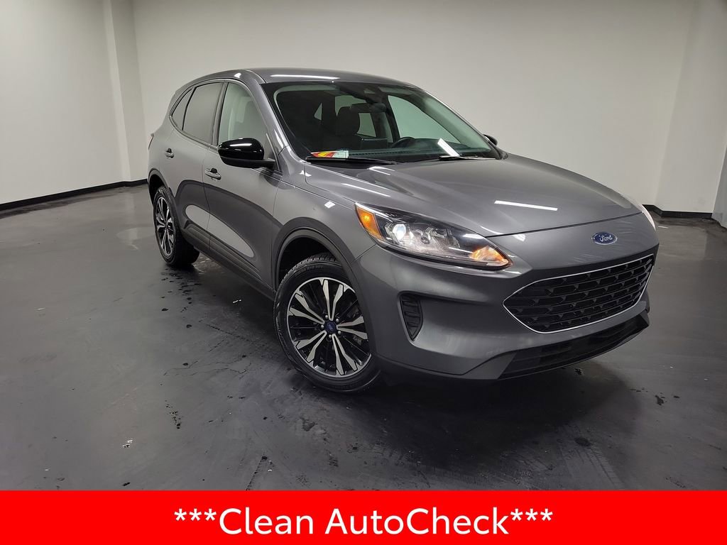 Used 2021 Ford Escape SE w/ SE Sport Appearance Package AWD/4WD image 3