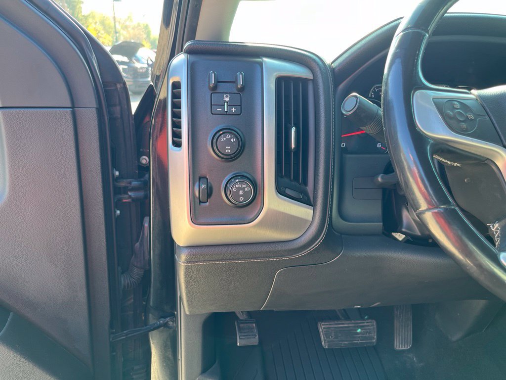 Used 2016 GMC Sierra 2500 SLE w/ SLE Preferred Package AWD/4WD image 17