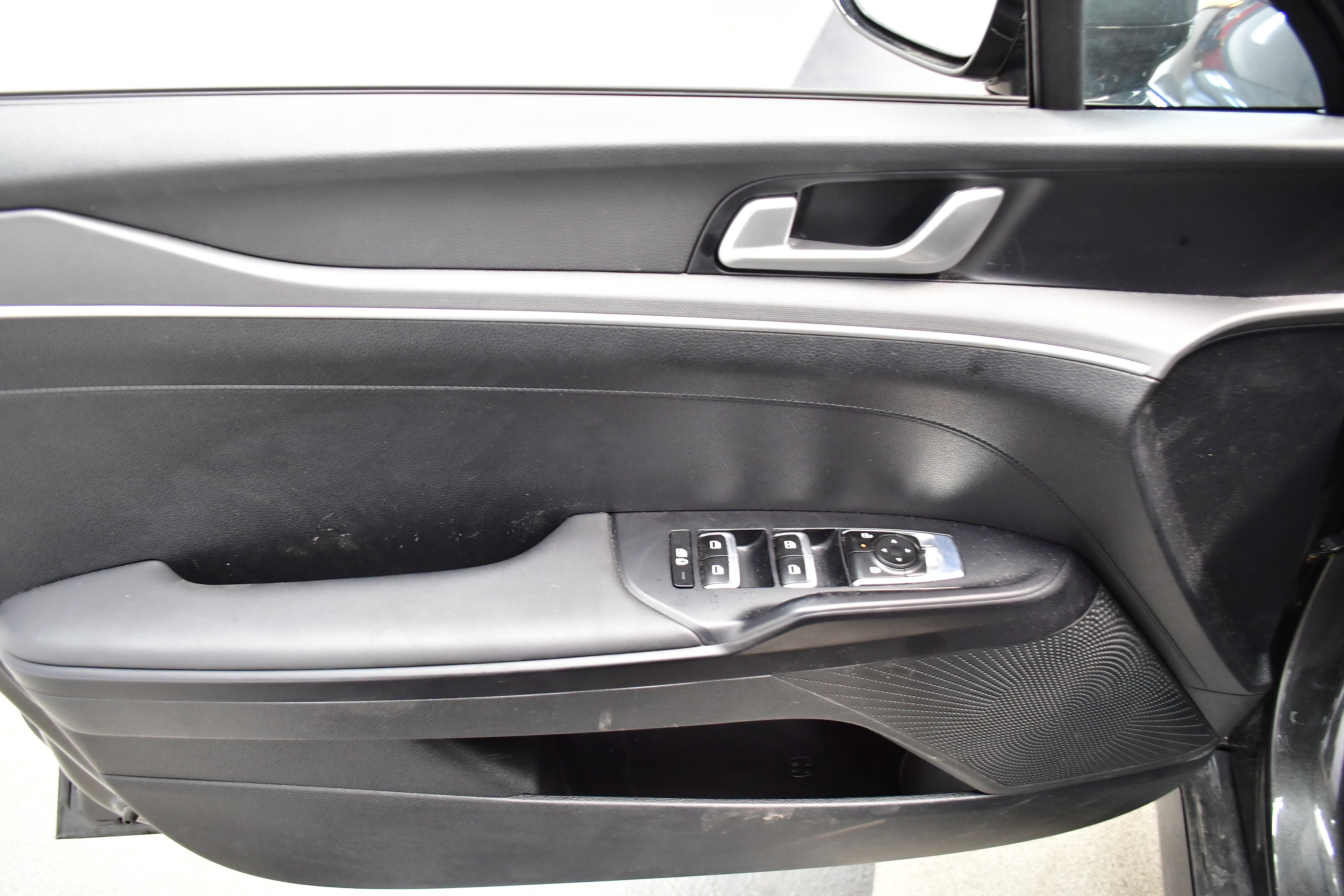 Used 2025 Kia K5 LXS image 16