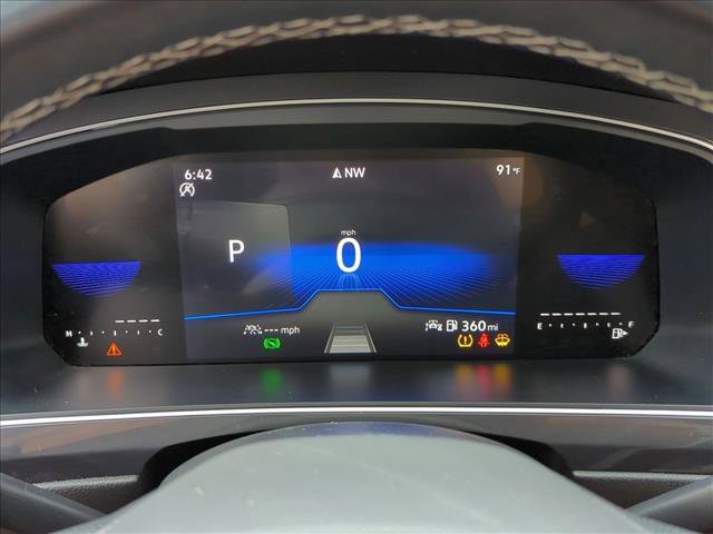 Used 2024 Volkswagen Tiguan SE FWD image 11