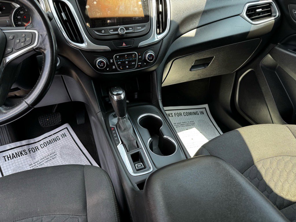 Used 2018 Chevrolet Equinox LT w/ Sun & Infotainment Package image 16