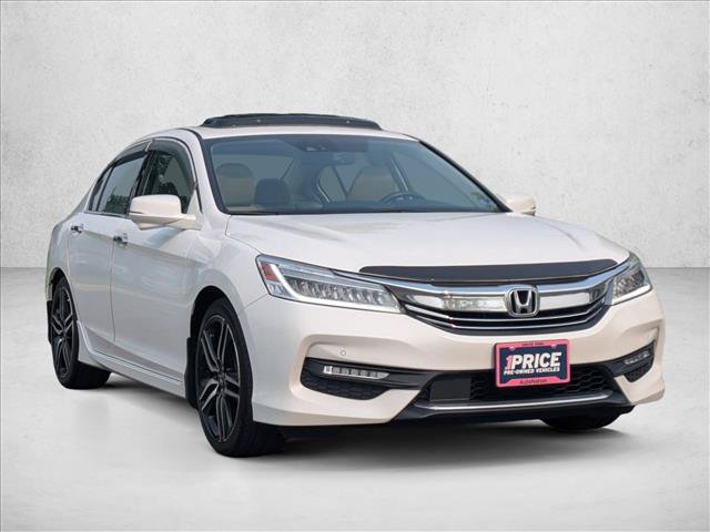 Used 2016 Honda Accord Touring image 3