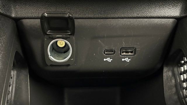 Used 2025 Chevrolet TrailBlazer LT image 35