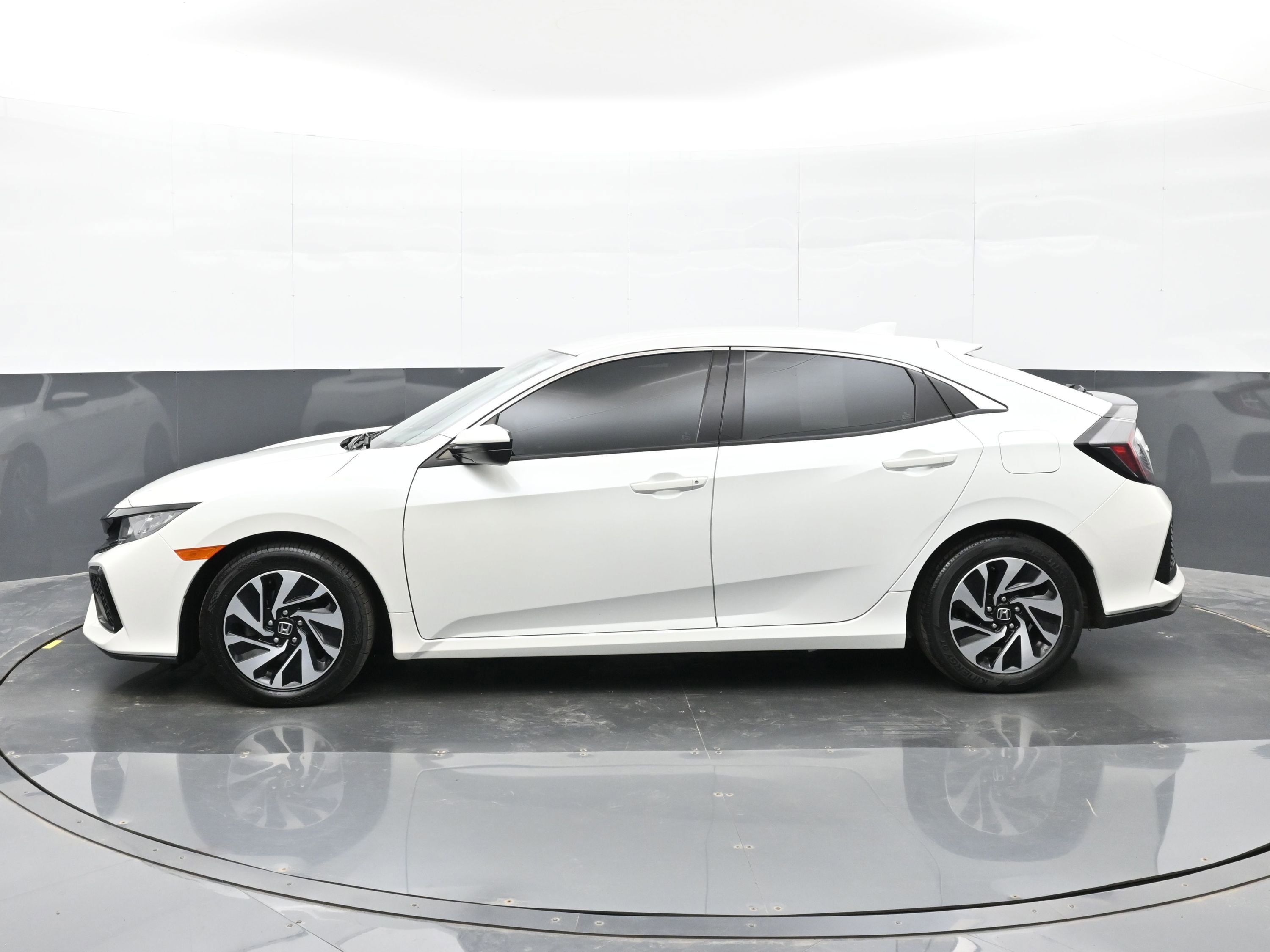 Used 2019 Honda Civic LX image 9