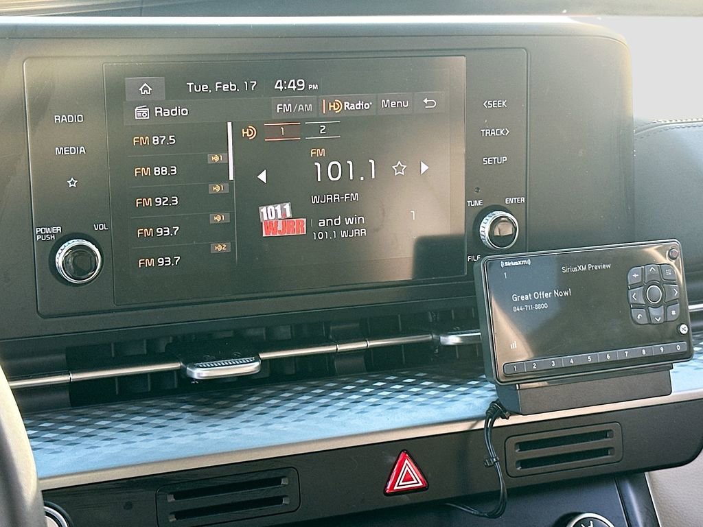 Certified 2024 Kia Carnival LX image 12