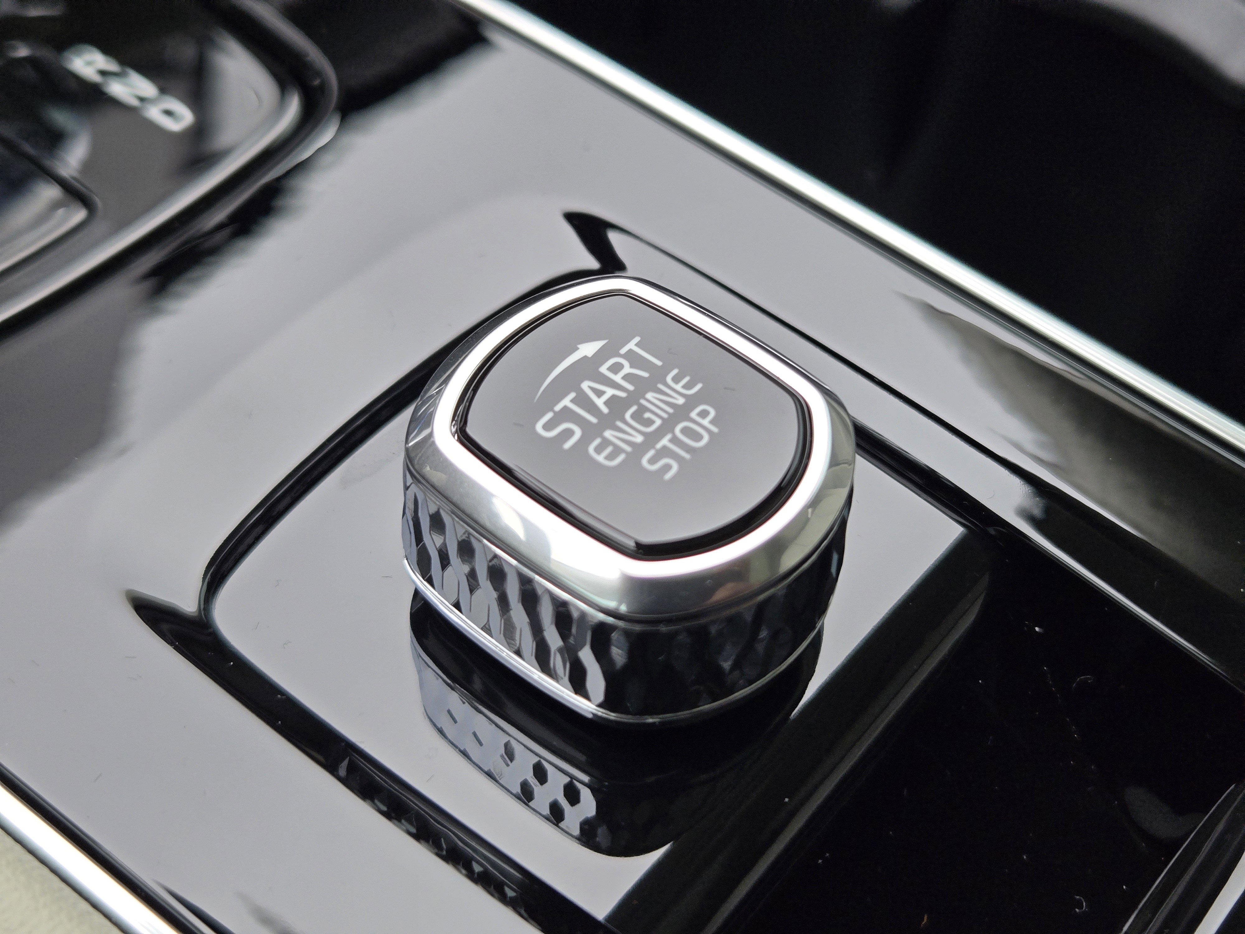 New 2026 Volvo XC90 B6 Ultra w/ Protection Package image 23