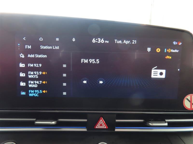 Used 2025 Hyundai Elantra SEL FWD image 22