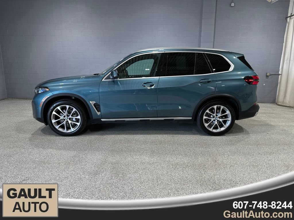 Used 2024 BMW X5 xDrive40i w/ Premium Package AWD/4WD image 5