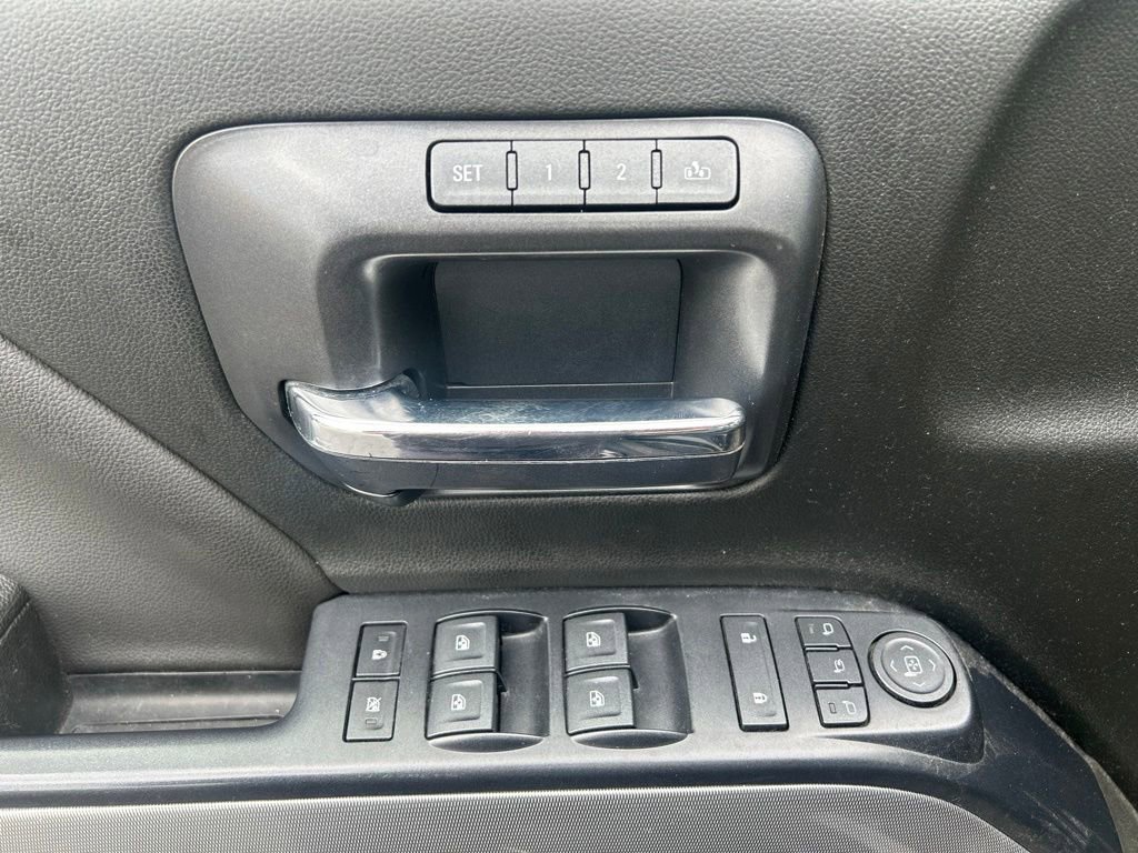 Used 2018 Chevrolet Silverado 1500 LTZ Z71 w/ LTZ Plus Package AWD/4WD image 15