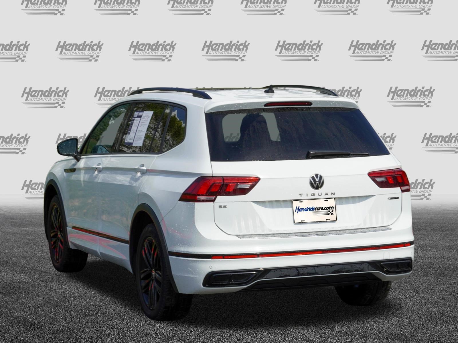 Used 2022 Volkswagen Tiguan SE R-Line AWD/4WD image 7
