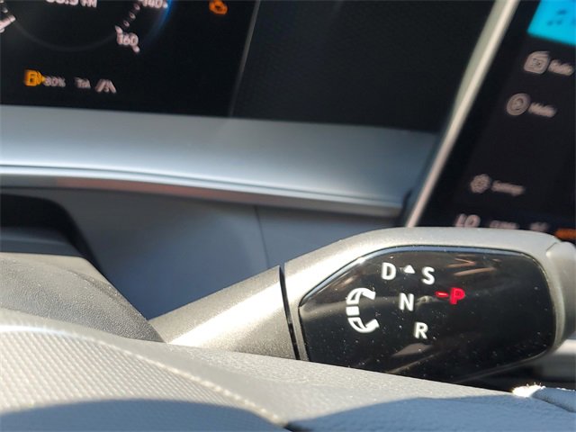 New 2025 Volkswagen Tiguan SE image 29