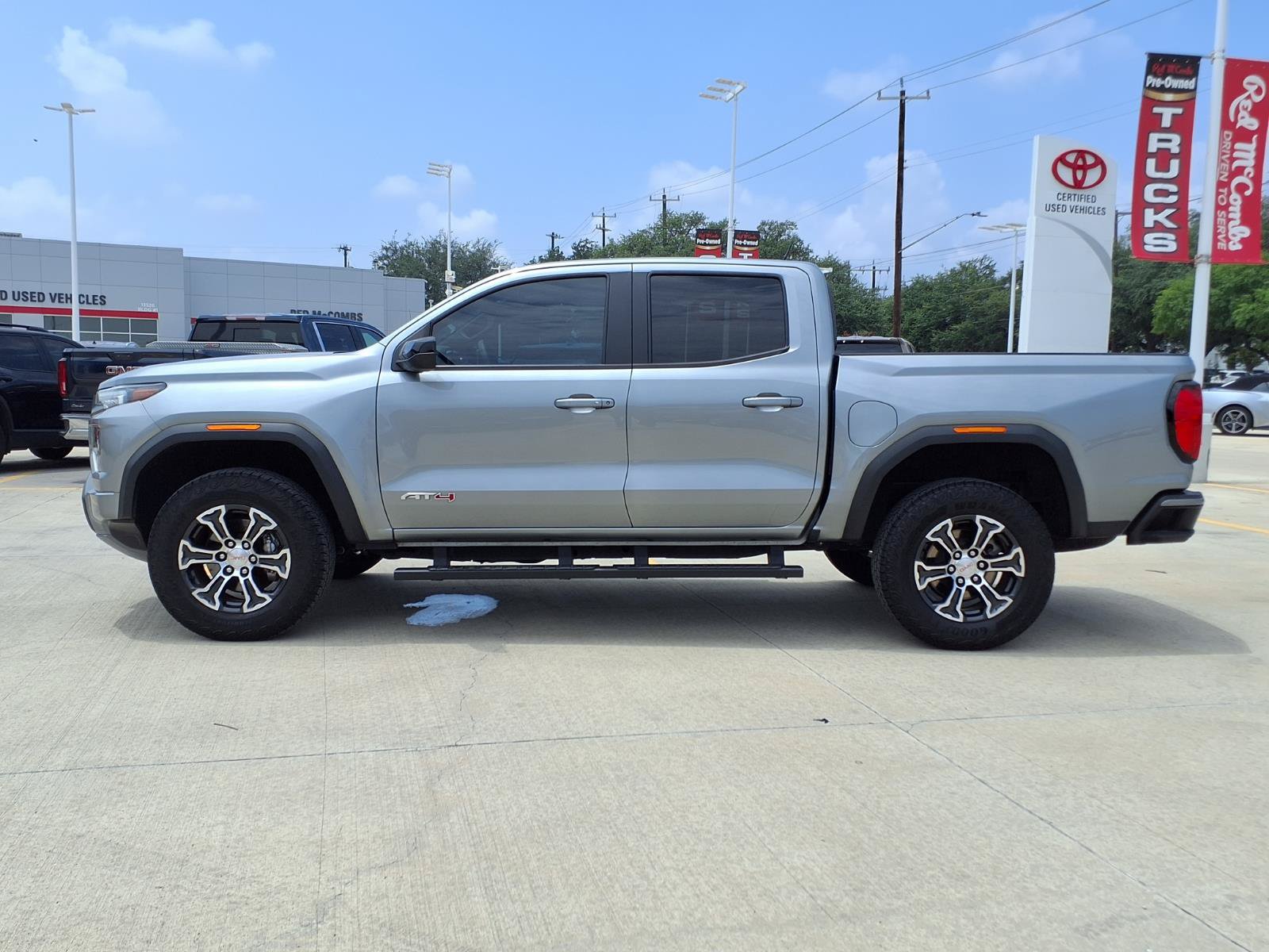 Used 2023 GMC Canyon AT4 AWD/4WD image 8