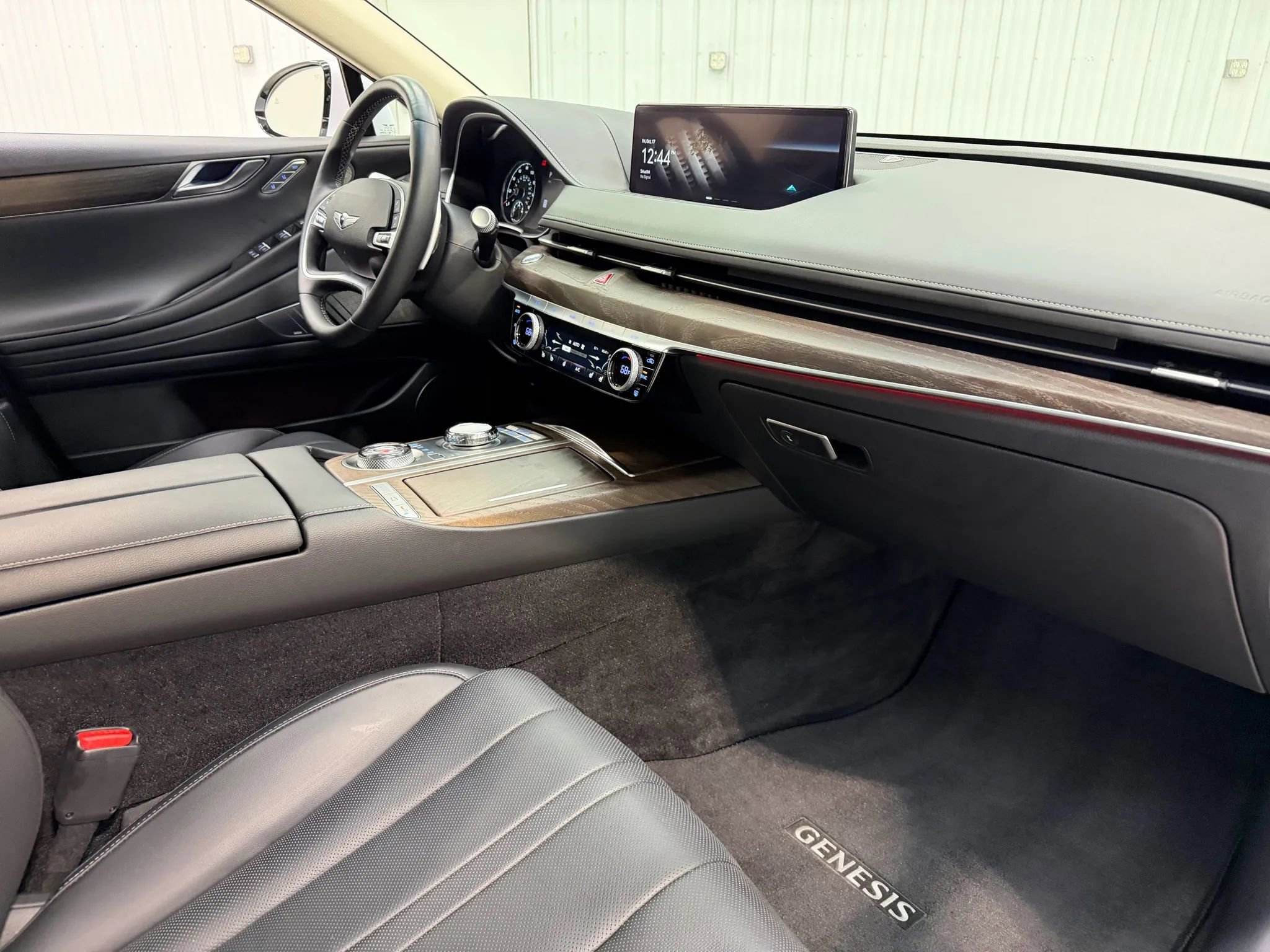 Used 2024 Genesis G80 image 14