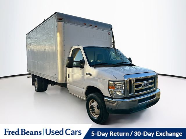 Used 2016 Ford E-450 and Econoline 450 Super Duty image 1