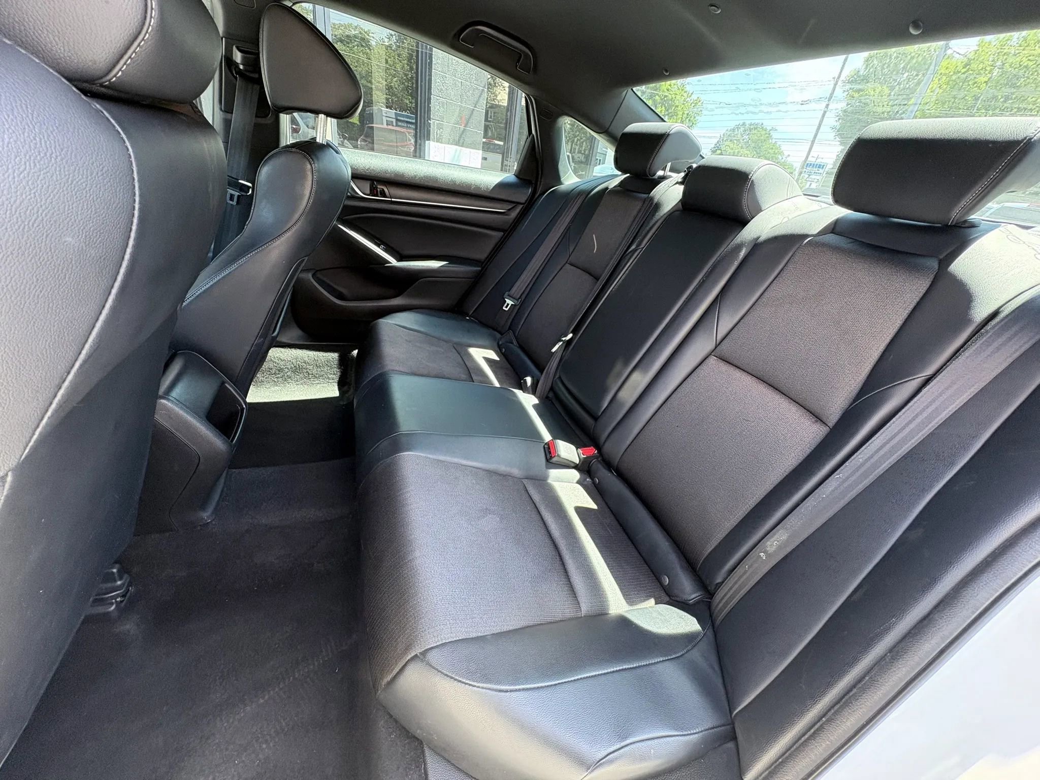 Used 2018 Honda Accord Sport image 15