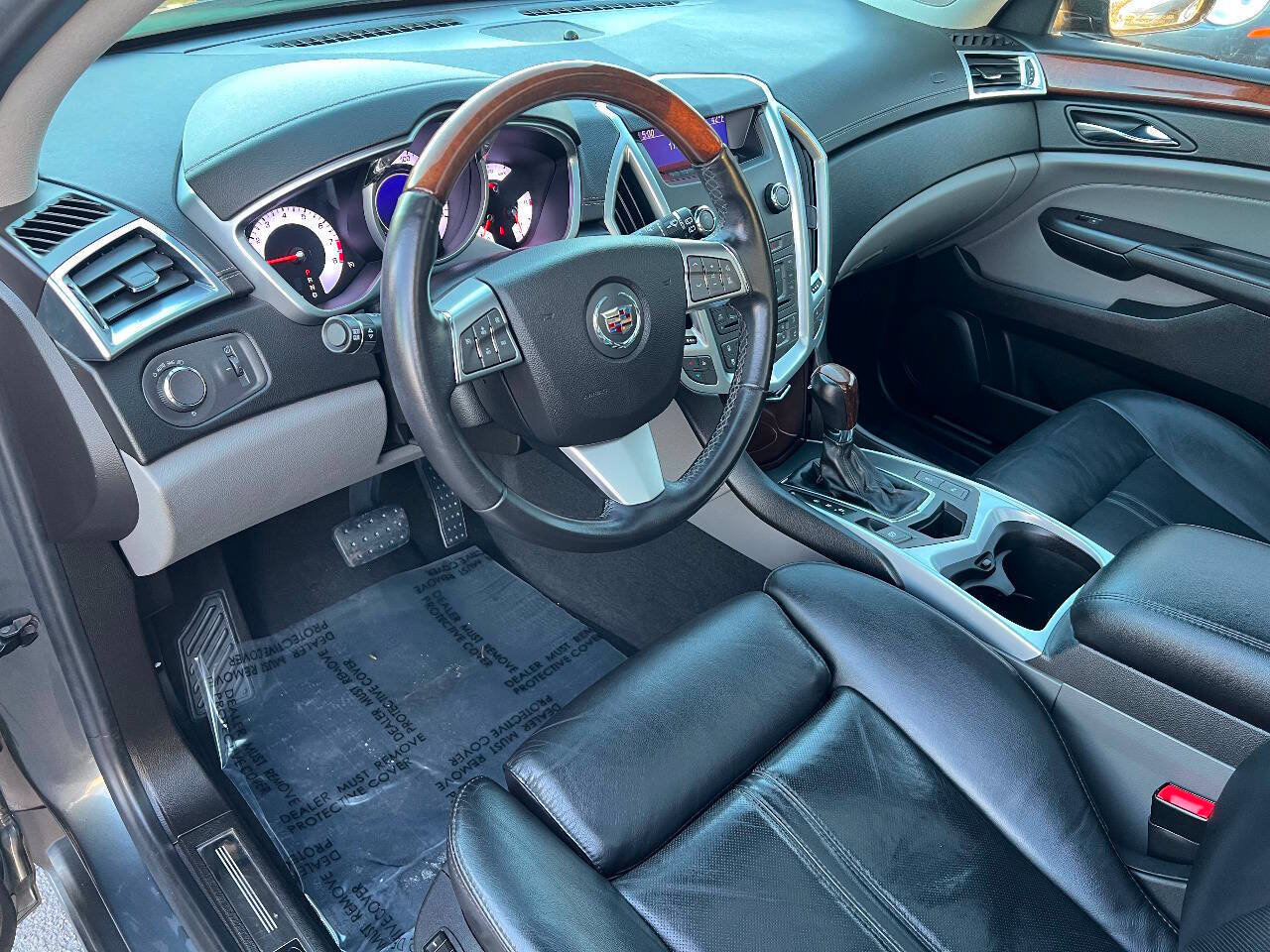 Used 2011 Cadillac SRX Luxury FWD image 19