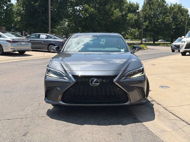 Used 2025 Lexus ES 300h F Sport w/ Accessory Package (Z1) FWD video 2