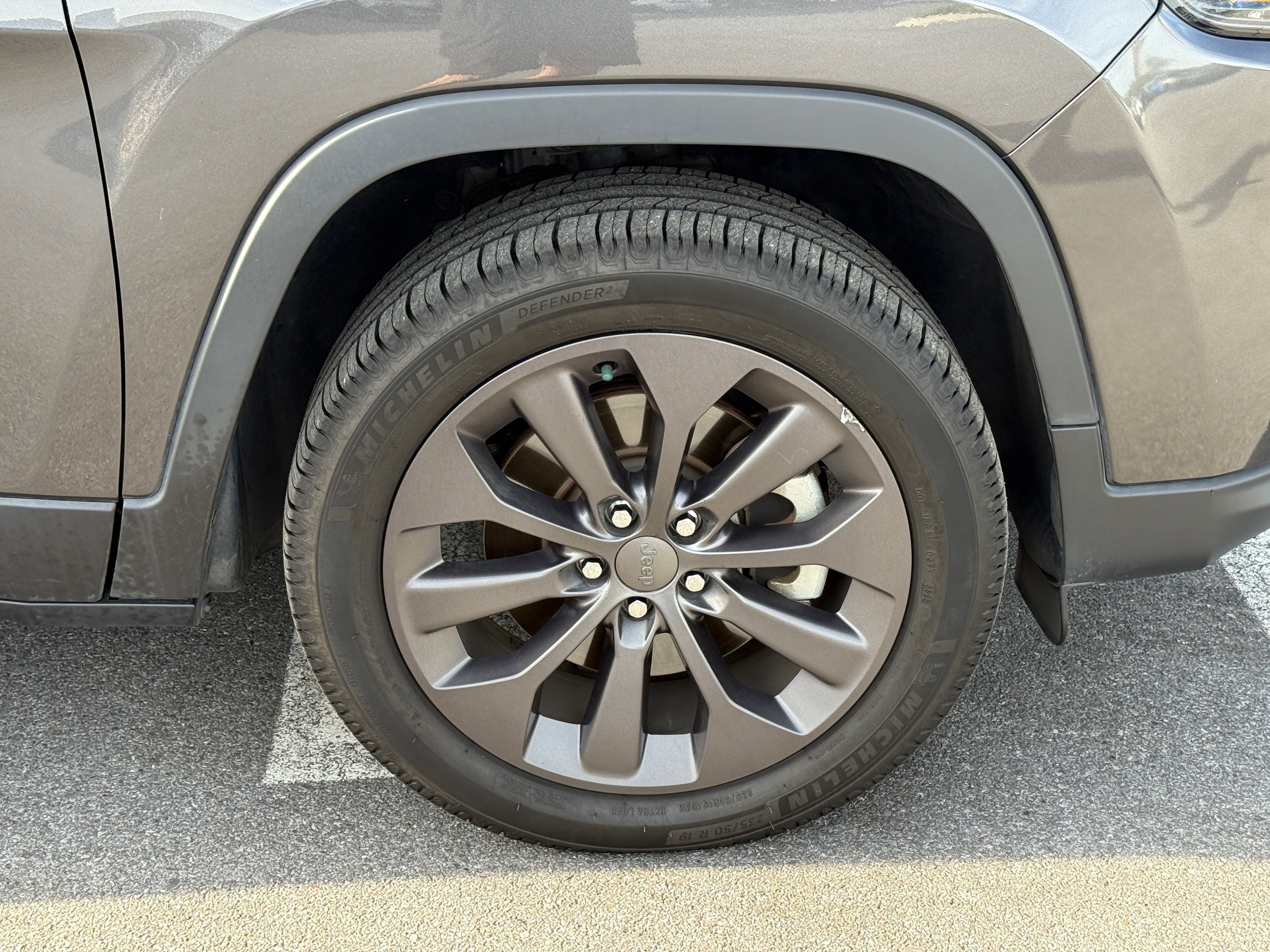 Used 2021 Jeep Cherokee Latitude Lux 80th Anniv w/ Quick Order Package 26U 80TH FWD image 12