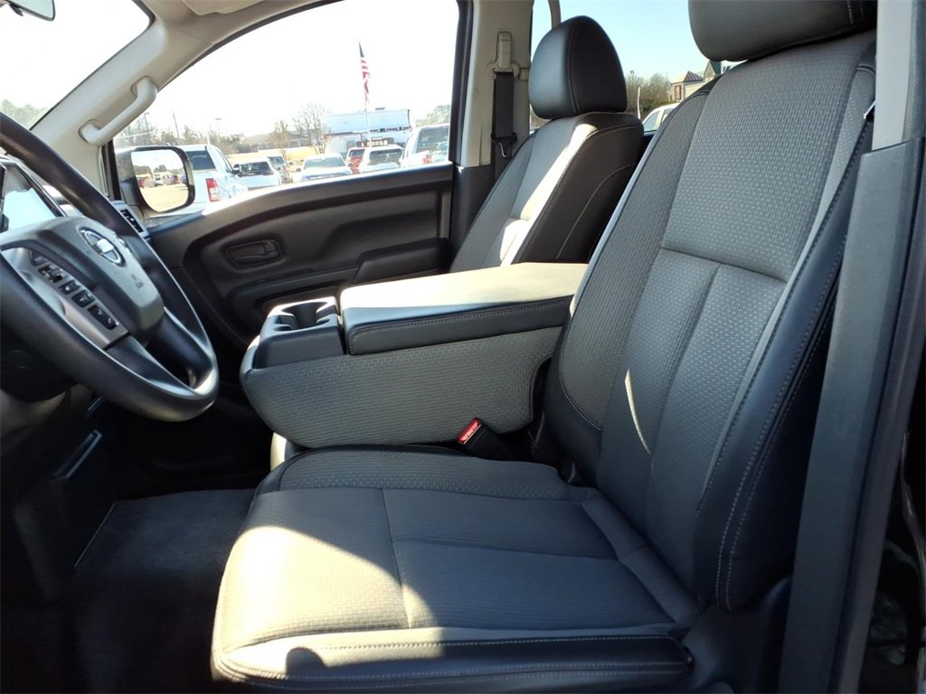 Used 2021 Nissan Titan S w/ S Utility Package image 22