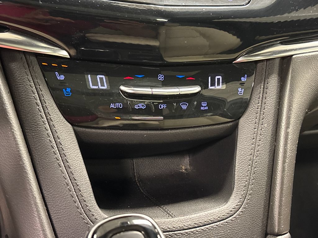 Used 2020 Cadillac XT6 Sport AWD/4WD image 40