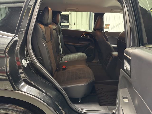Used 2024 Mitsubishi Outlander SE Black Edition FWD image 25