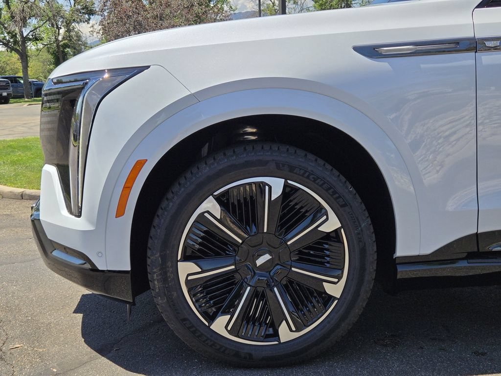 New 2026 Cadillac Escalade IQL Sport 2 w/ LPO, Floor Liner Package AWD/4WD image 6