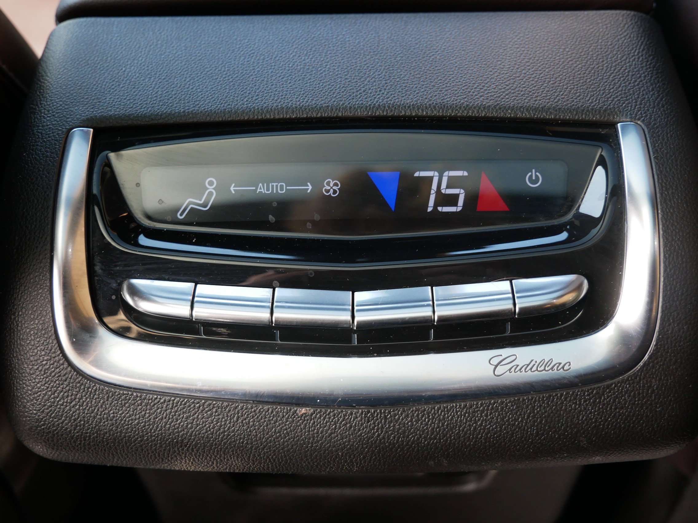 Used 2022 Cadillac XT6 Premium Luxury w/ Technology Package AWD/4WD image 15