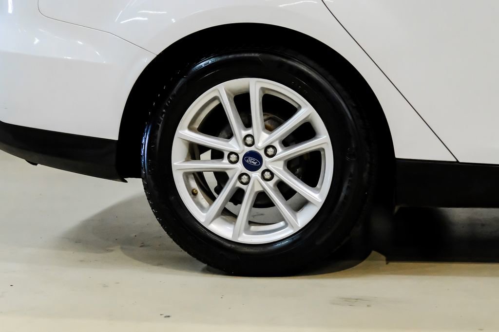 Used 2017 Ford Focus SE FWD image 50