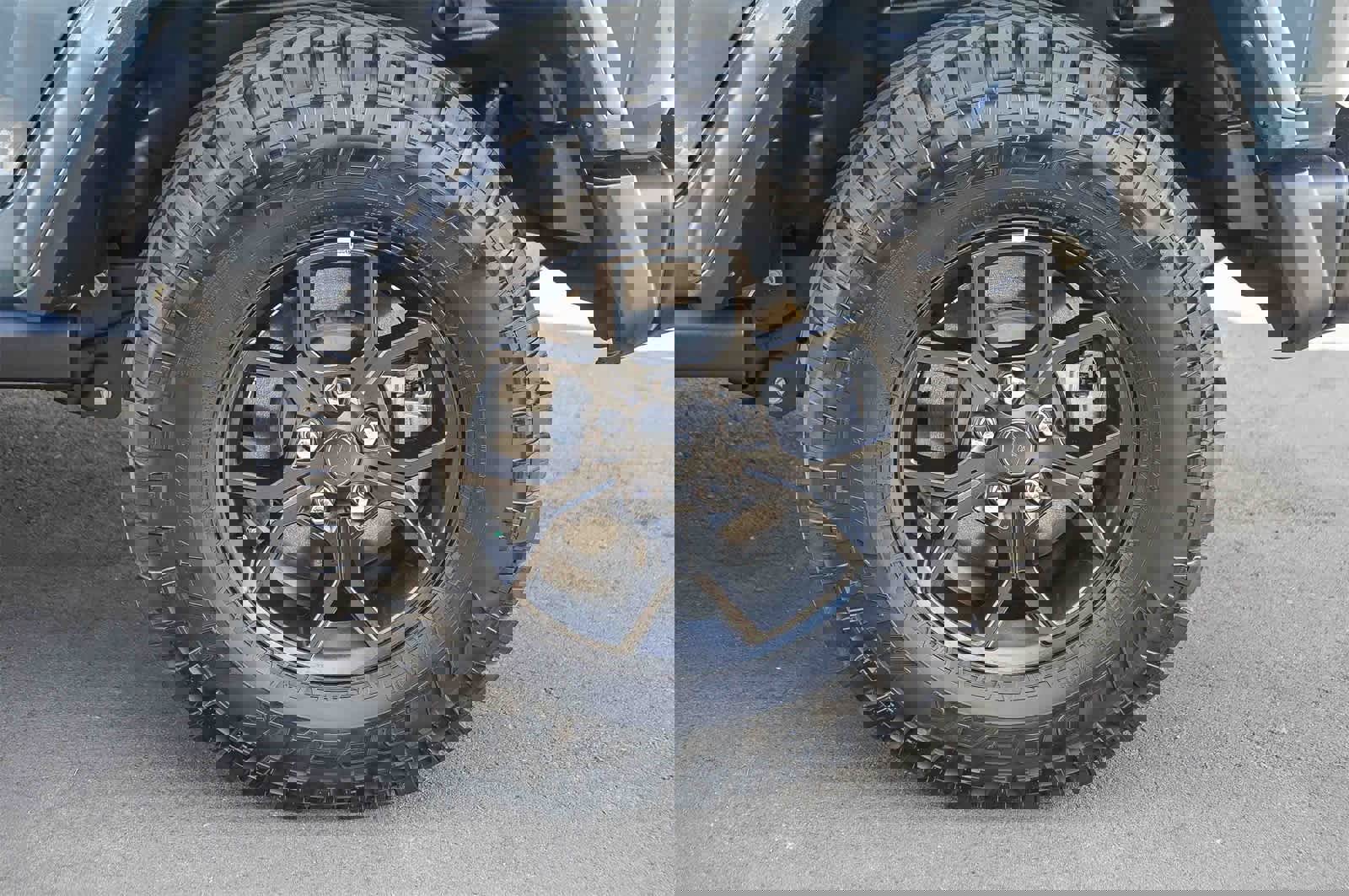 Used 2025 Jeep Wrangler Willys image 10