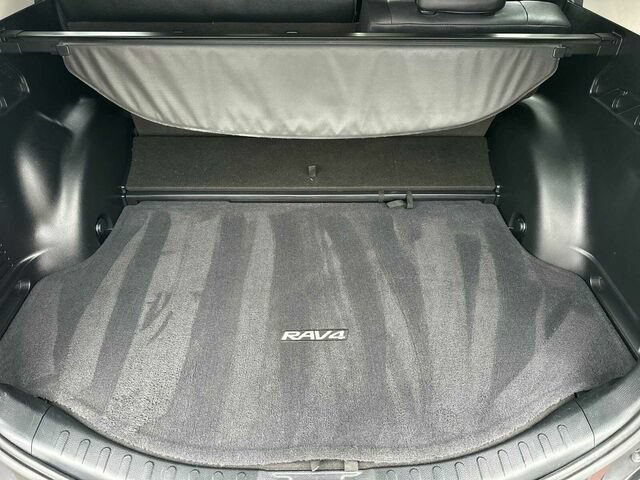 Used 2018 Toyota RAV4 Limited AWD/4WD image 17